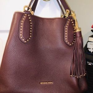 MK Large Brooklyn Satchel in color Barolo